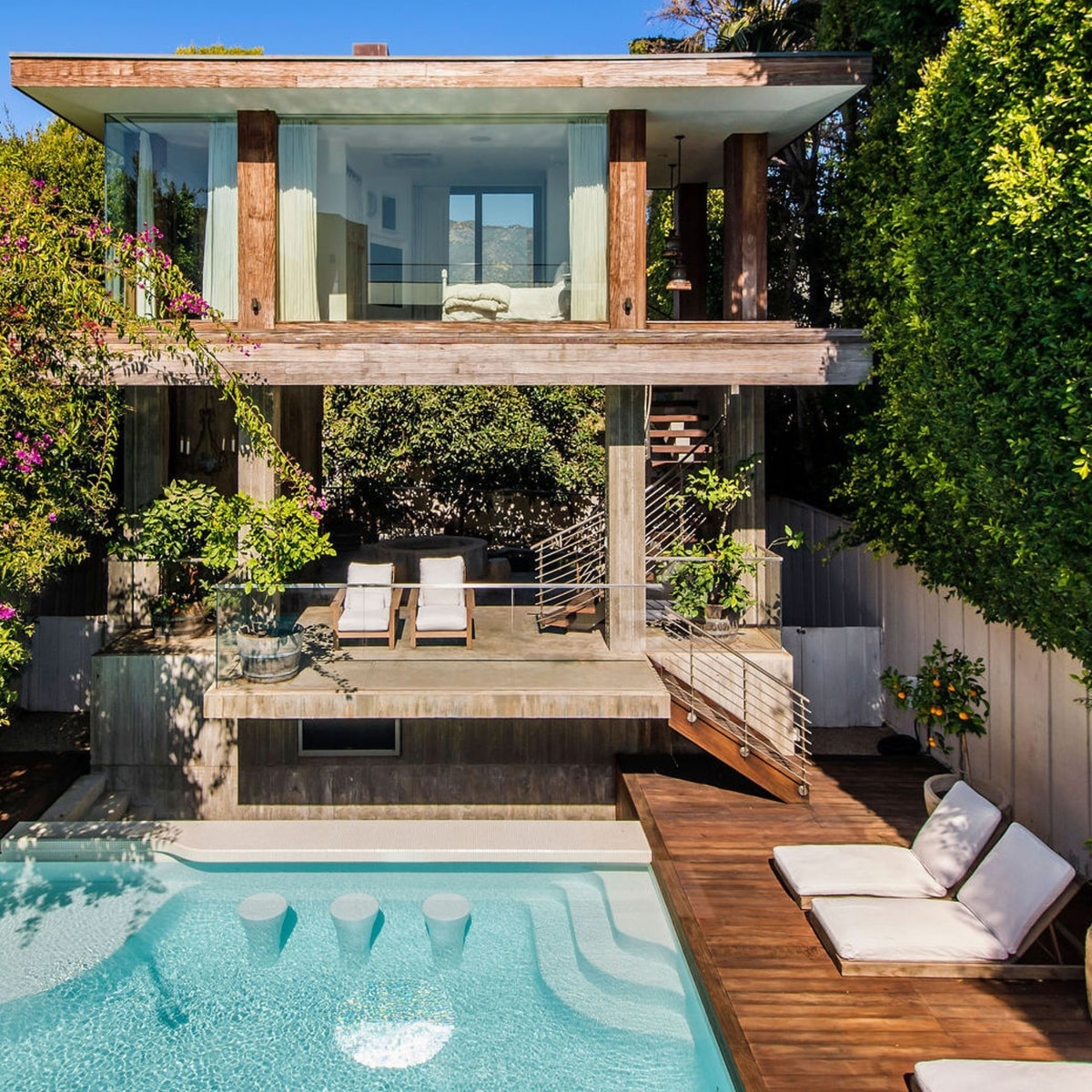 पामेला एंडरसन का मालिबु स्थित घर 