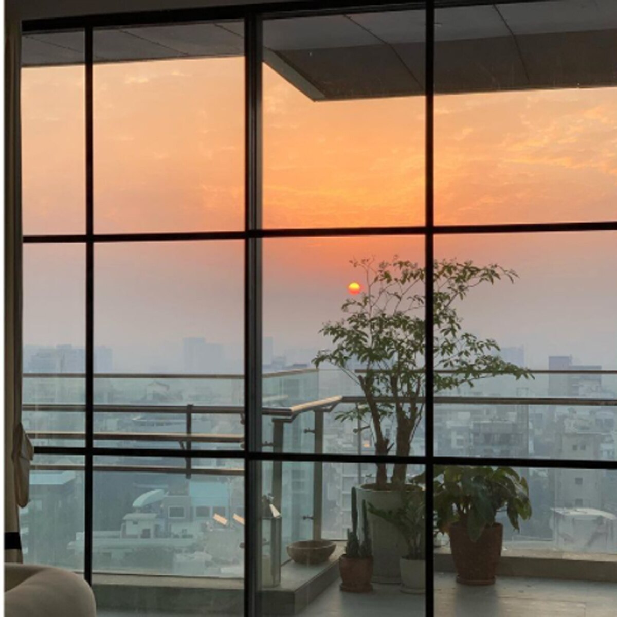 परिणीति चोपड़ा के घर की इनसाइड फोटोज 