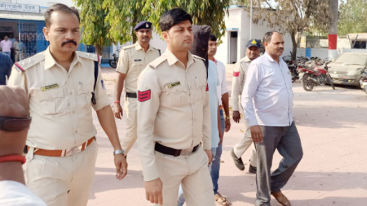 10 सालों से छुपे अपराधी को पुलिस ने ढूंढ निकाला (हरिओम सिंह)