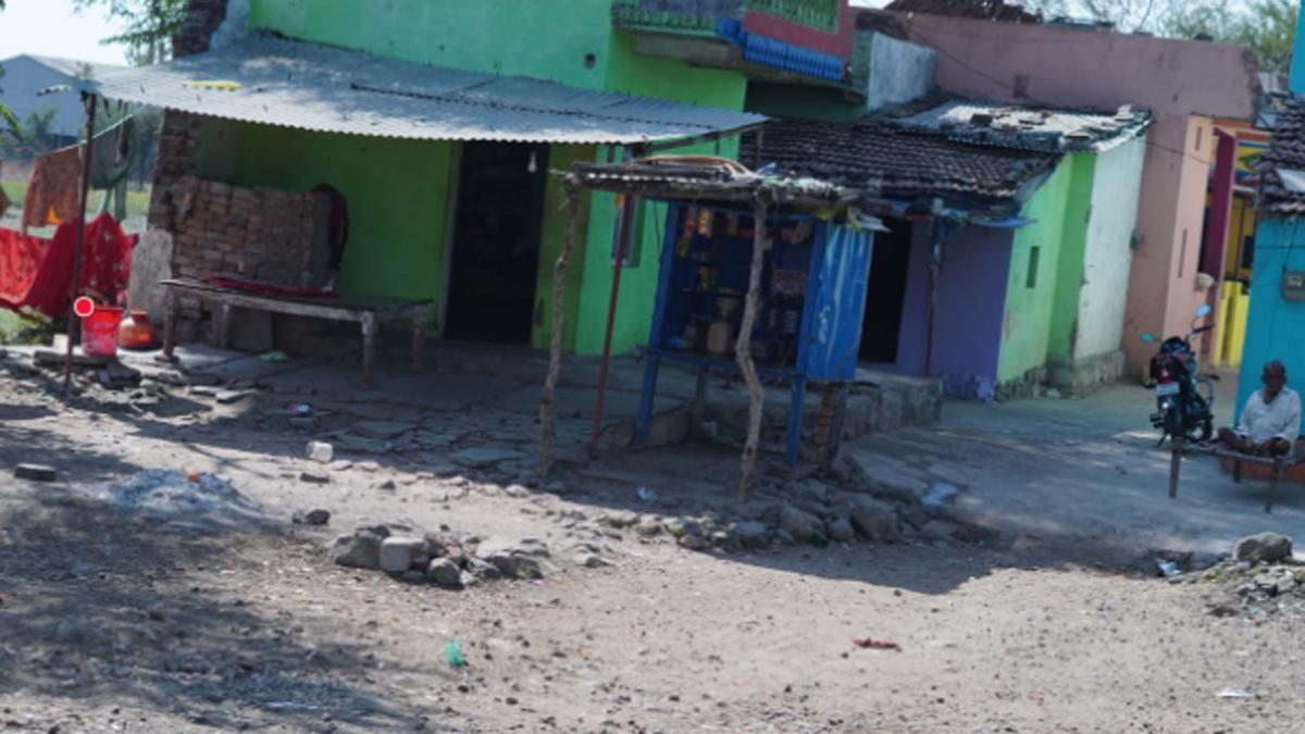 इस गांव में है लड़कियों से देह व्यापार कराने की परंपरा.