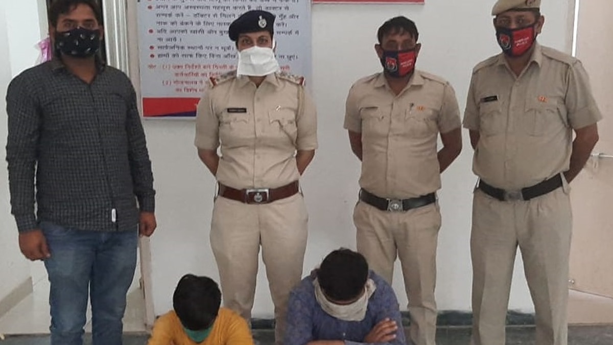 पुलिस टीम ने प्लान बनाकर एक फर्जी ग्राहक को भेजा.