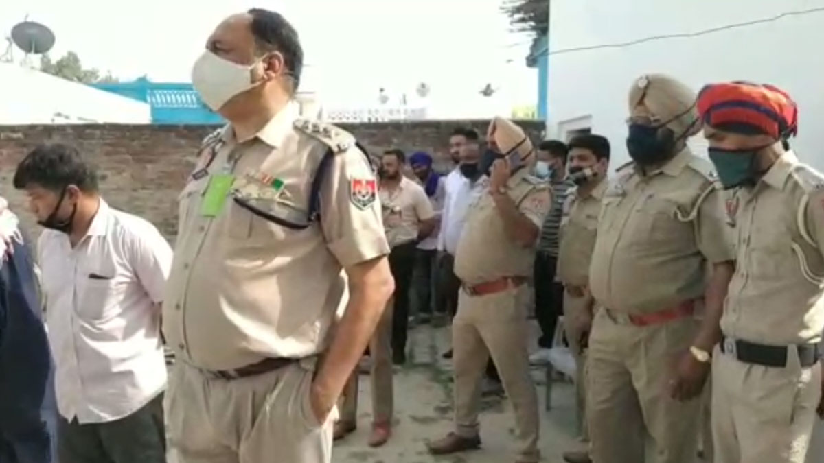 लड़की ने दी जान 