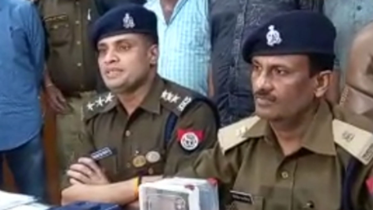 भगवान पार्श्वनाथ की प्राचीन अष्टधातु मूर्ति  बरामद (फोटो- आशीष श्रीवास्तव)