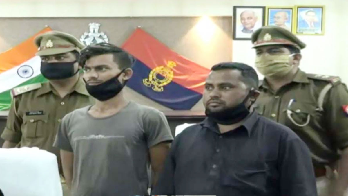 ट्रक का ड्राइवर और क्लीनर गिरफ्तार (फोटो- रंजय सिंह)