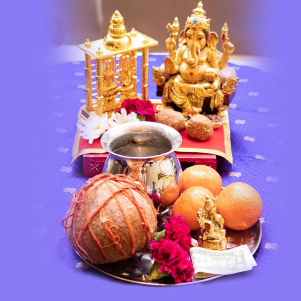 प्र‍ियंका के रेस्तरां में पूजा 