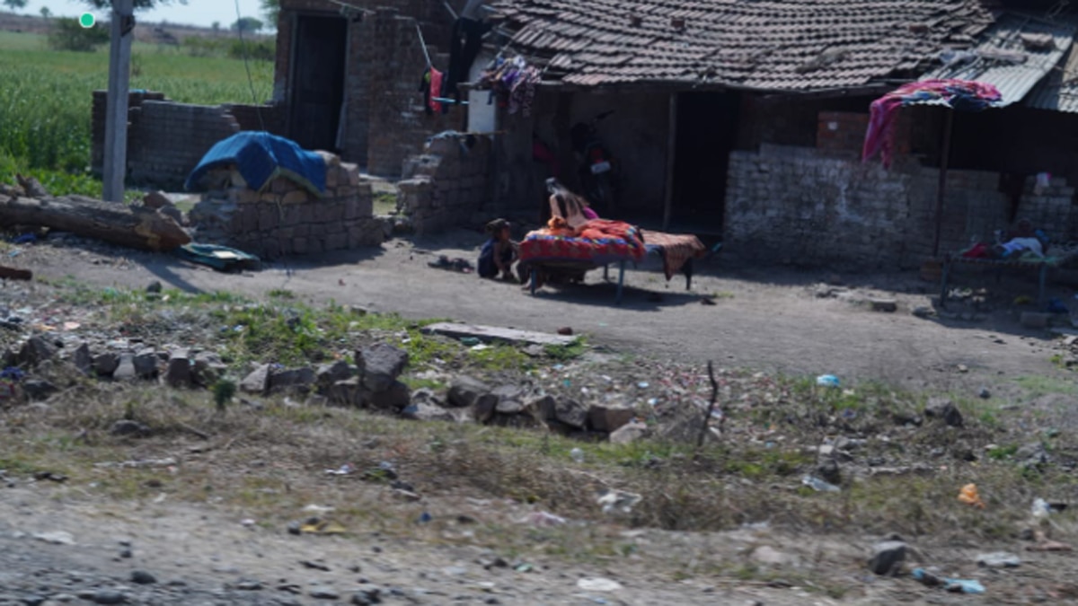 पुलिस ने विशेष समुदाय में बच्चों से देह व्यापार कराए जाने की सूचना मिली थी.