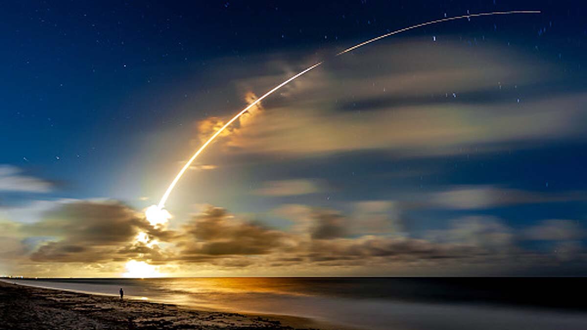 China Space Junk Light Up Queensland Skies 