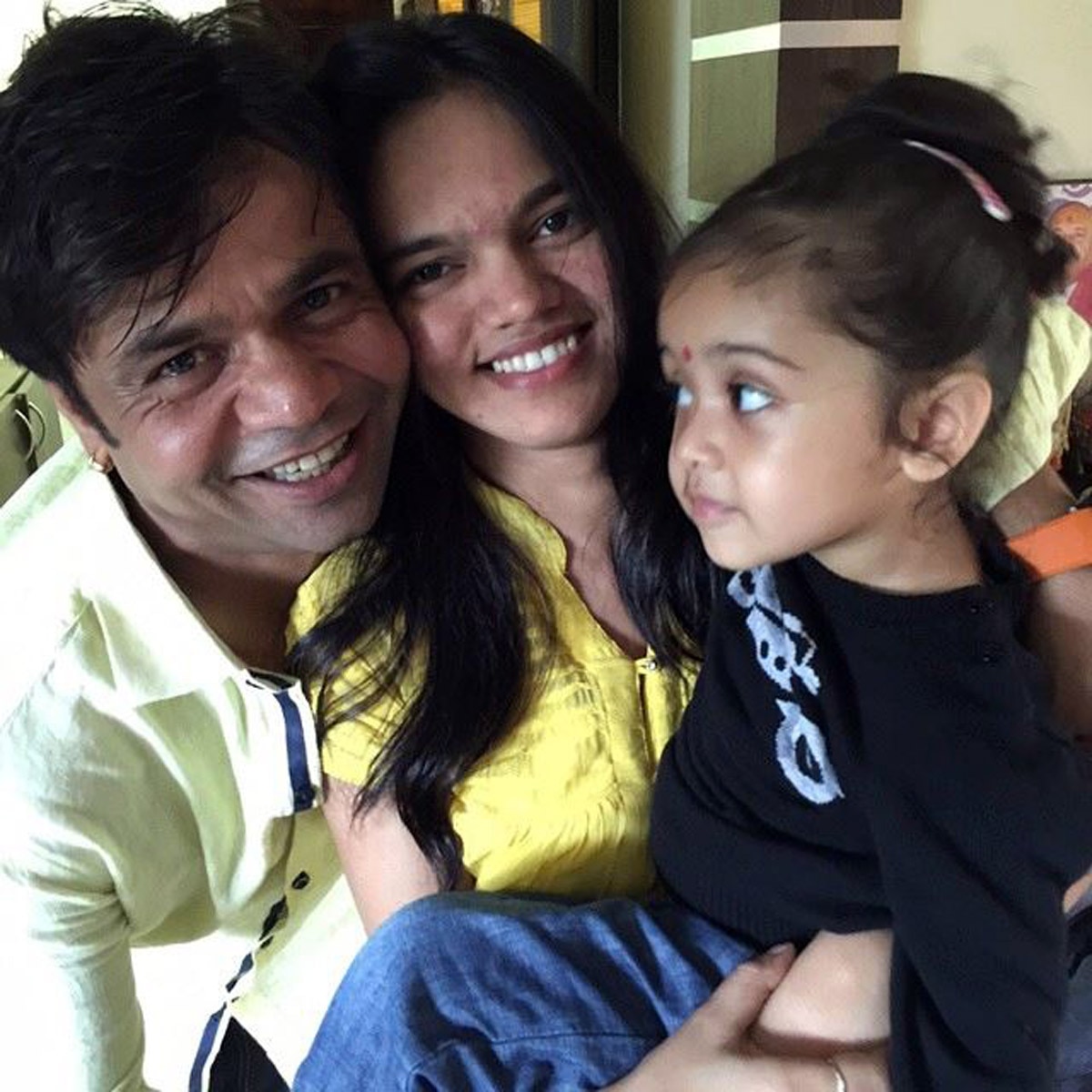 बेटियों संग राजपाल यादव