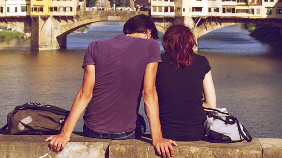 परिवार के 10 लोगों को बेहोश कर महिला फरार