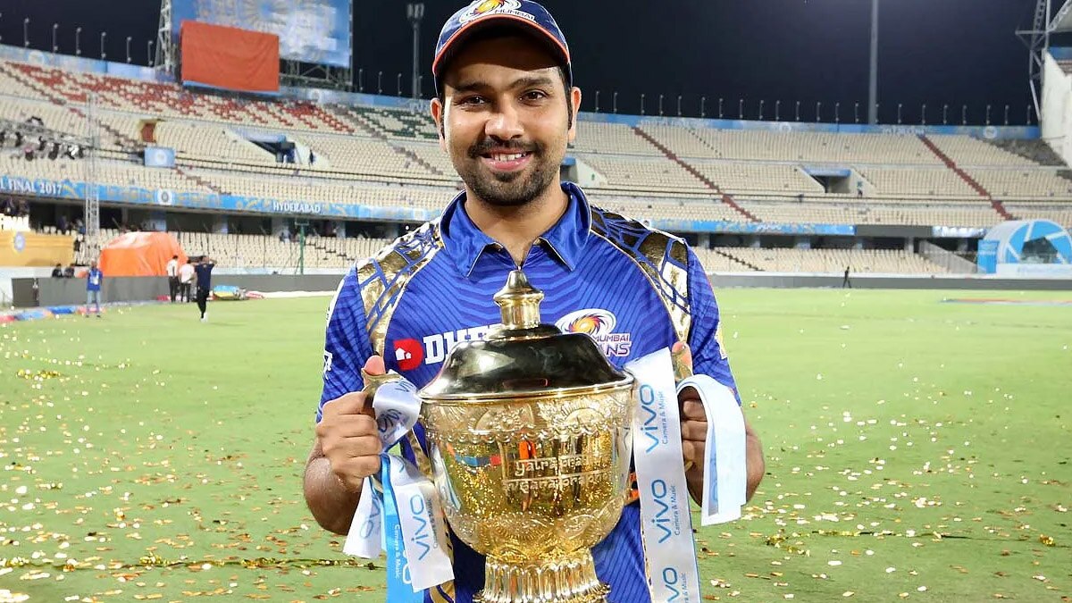 Mumbai Indians unveil their new jersey