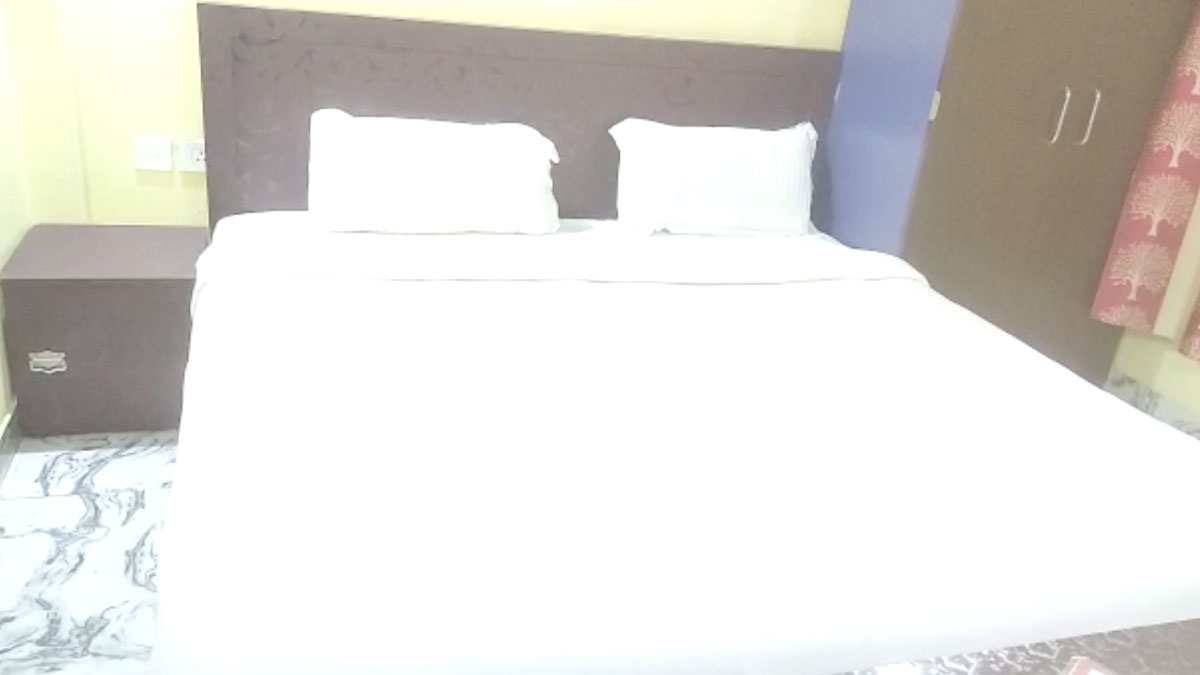 प्रेमी ने गला दबाकर की प्रेमिका की हत्या