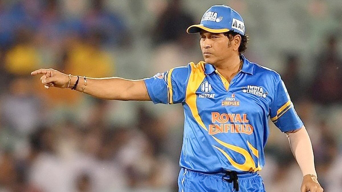 Kevin Pietersen made 75 runs against india legends