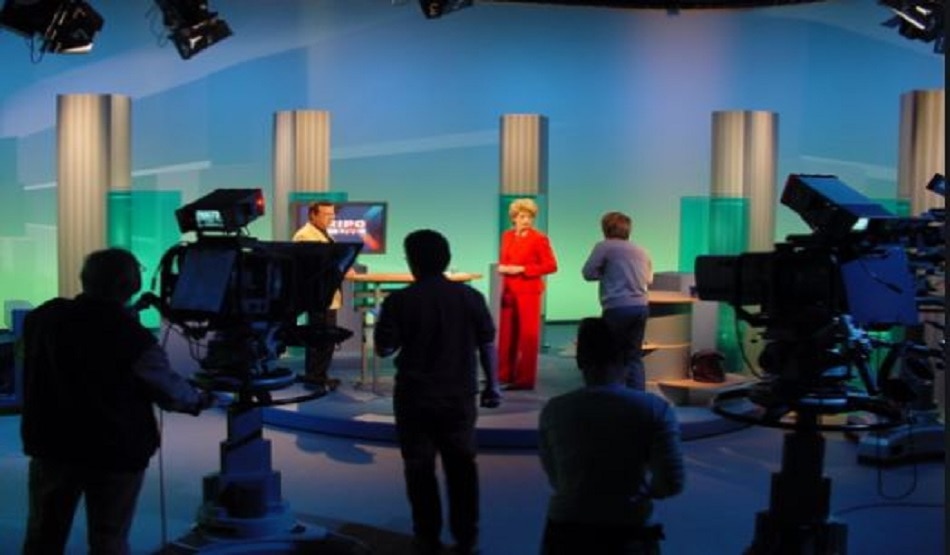 ट्रांसजेंडर एंकर 