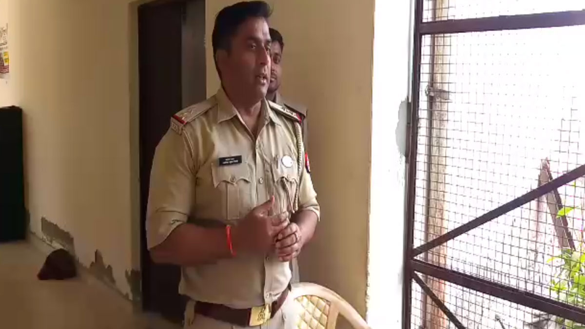 आगरा की सड़कों पर हुड़ंदियों ने जमकर बवाल काटा