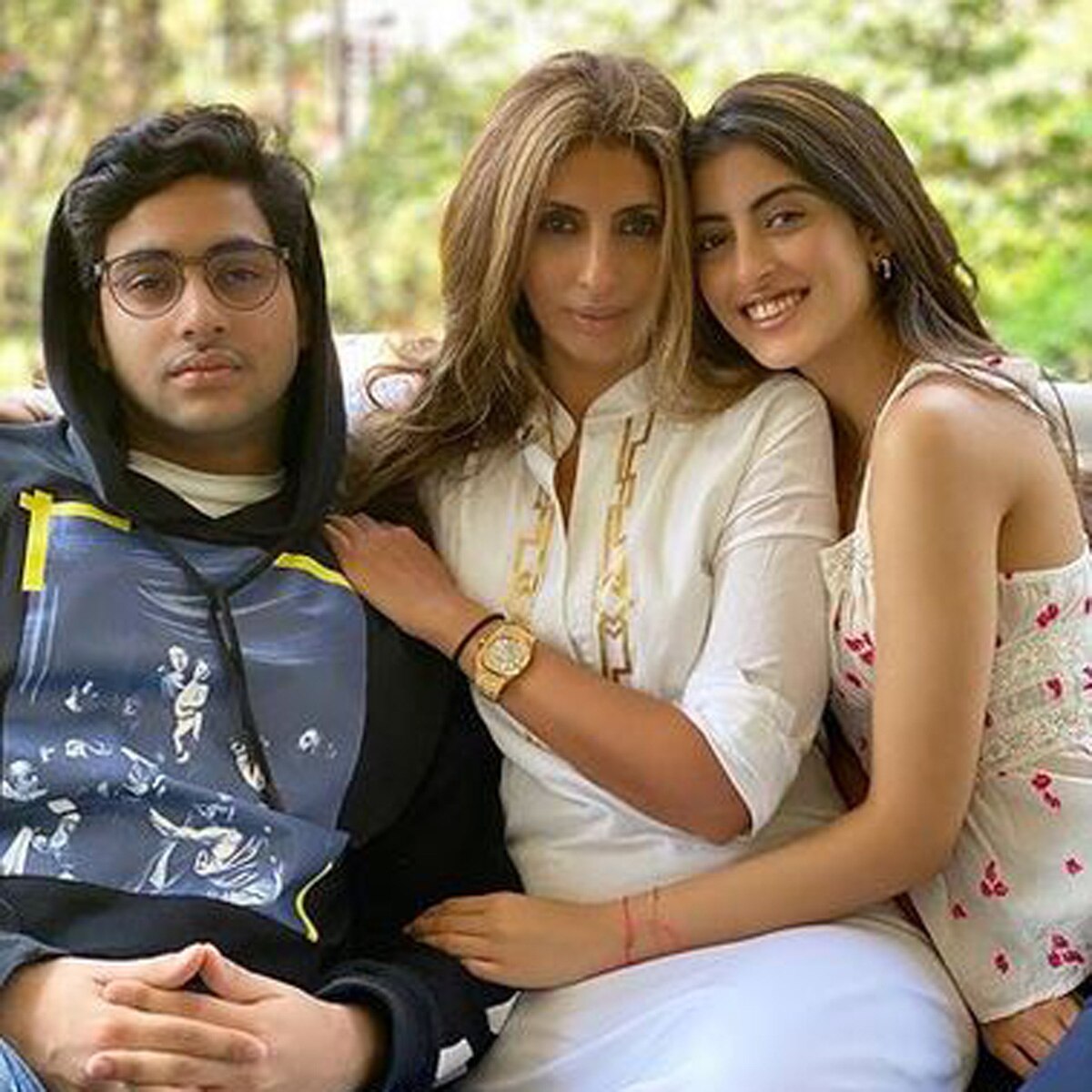 बच्चों संग श्वेता बच्चन