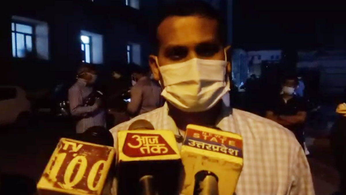 सेप्टिक टैंक के अंदर गिरने से पांच लोगों की मौत