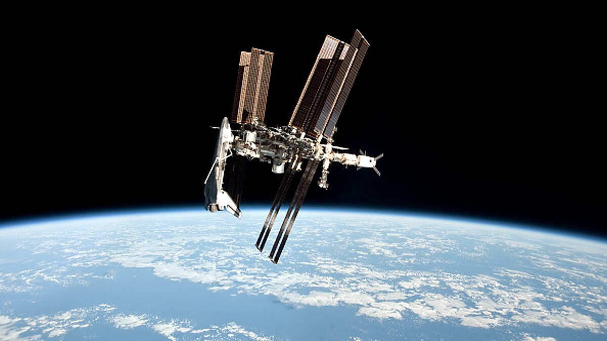 Space Station Leave 2.9 ton Space Garbage