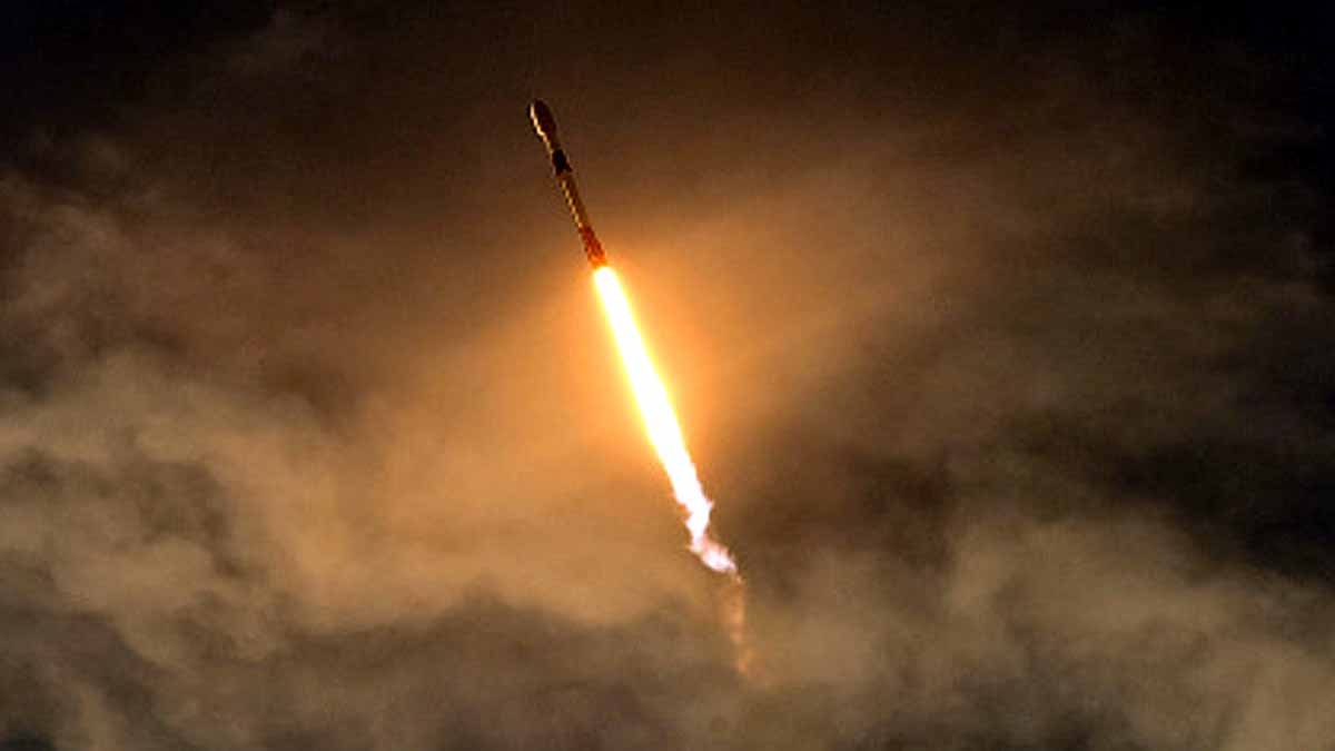 Elon Musk Starlink Satellite Internet in India 