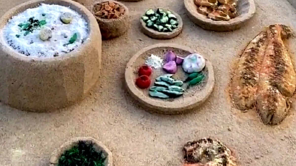 सुदर्शन पटनायक ने सैंड से बनाई पखाल डिश