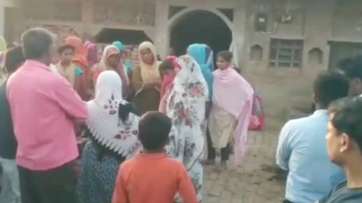  दंपति का शव फांदे पर झूलता मिला (फोटो- रंजय सिंह)