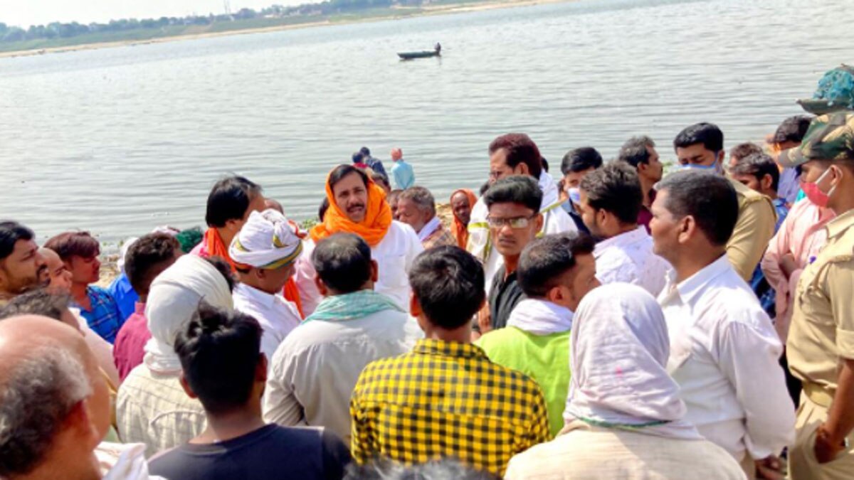 पड़ोसियों ने पीट-पीट कर कर दी एक शख्स की हत्या