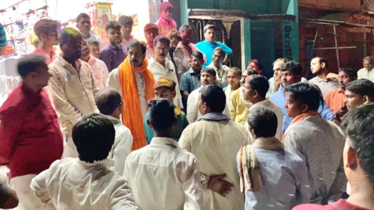 पड़ोसियों ने पीट-पीट कर कर दी एक शख्स की हत्या