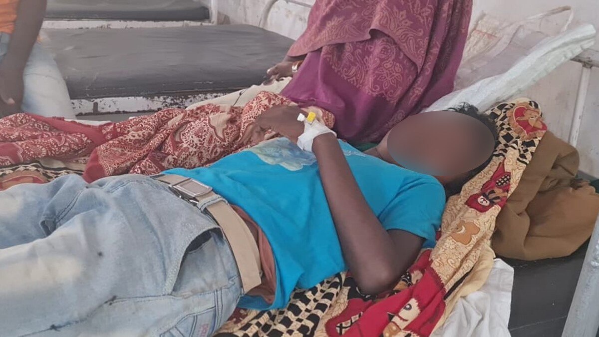 बच्चे ने जहर मिला दूध पिया (फोटो- चंदन कश्यप)