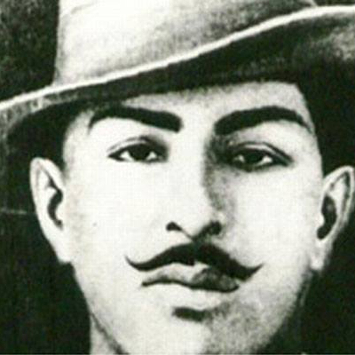 23 मार्च को दी गई थी भगत स‍िंह, राजगुरु और सुखदेव को फांसी