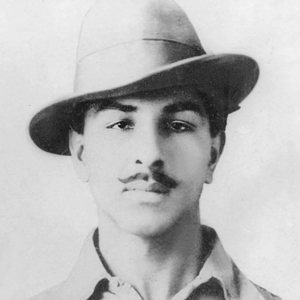 23 मार्च को दी गई थी भगत स‍िंह को फांसी