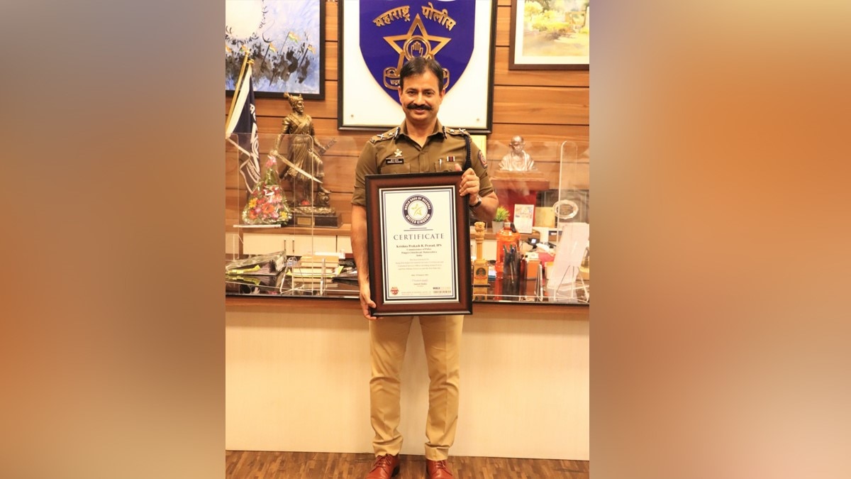 IPS कृष्ण प्रकाश तैराकी, दौड़ और साइकलिंग में माहिर