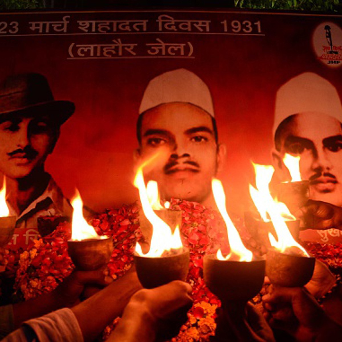 23 मार्च को दी गई थी भगत स‍िंह, राजगुरु और सुखदेव को फांसी