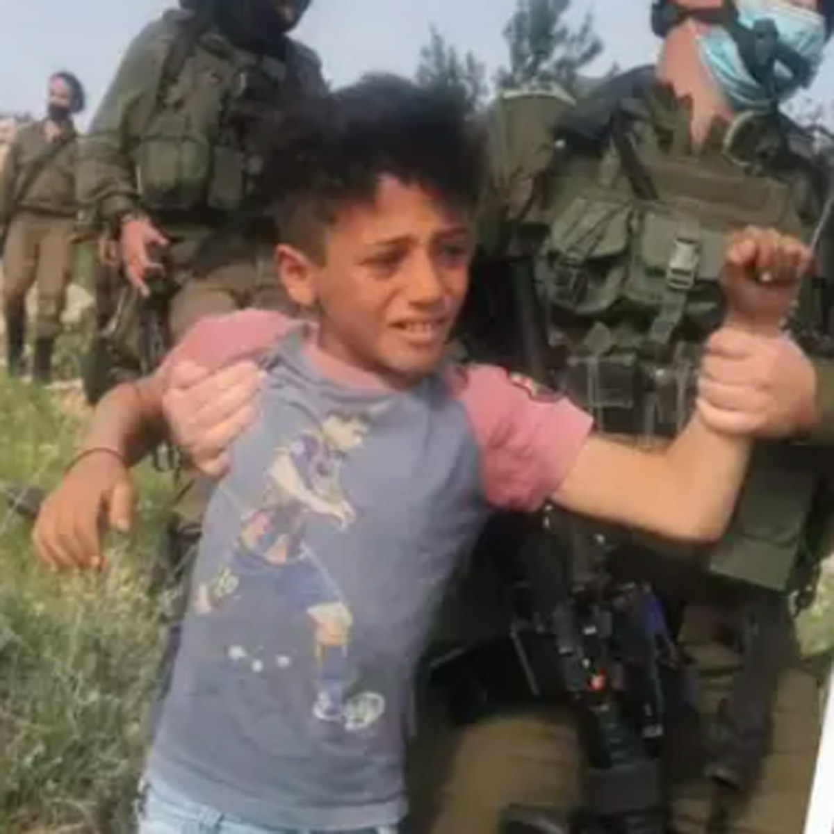 इजरायल सैनिक और फिलीस्तीन बच्चा