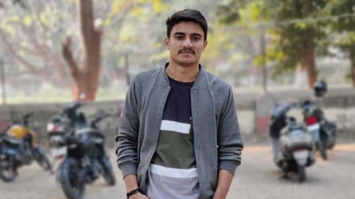 वॉट्सऐप स्टेटस को लेकर मारी गोली