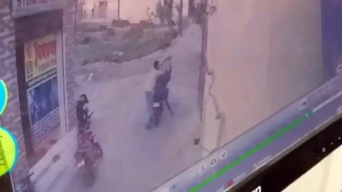 वॉट्सऐप स्टेटस को लेकर मारी गोली