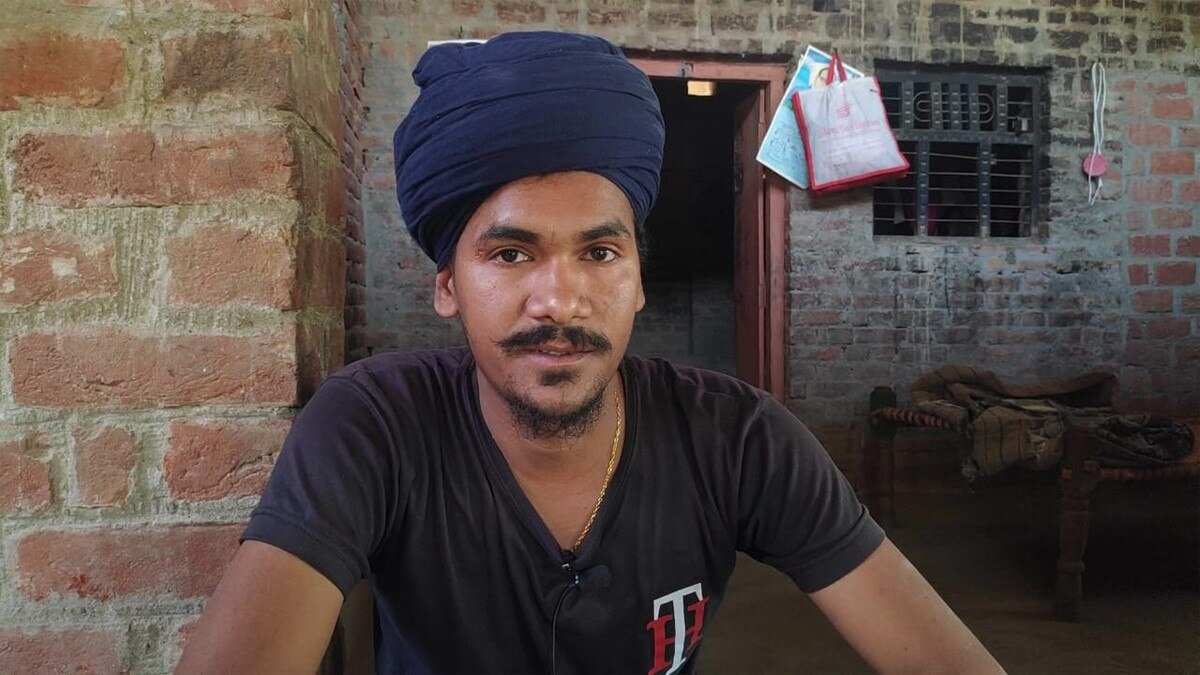 14 साल बाद सिख बनकर घर लौटा बेटा