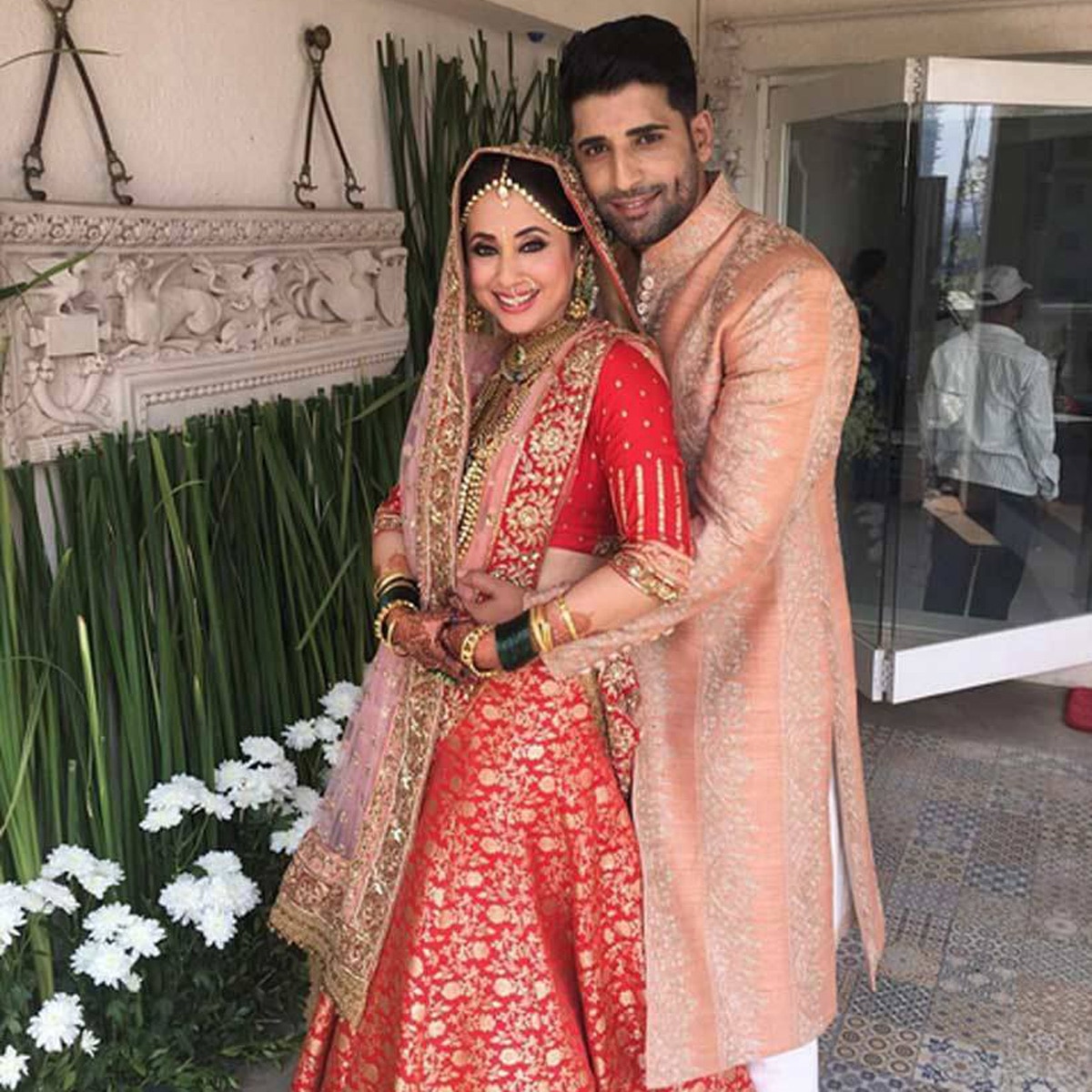 उर्मिला मातोंडकर पति मोहसिन के साथ