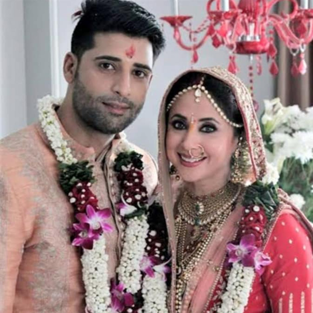 उर्मिला मातोंडकर पति मोहसिन के साथ