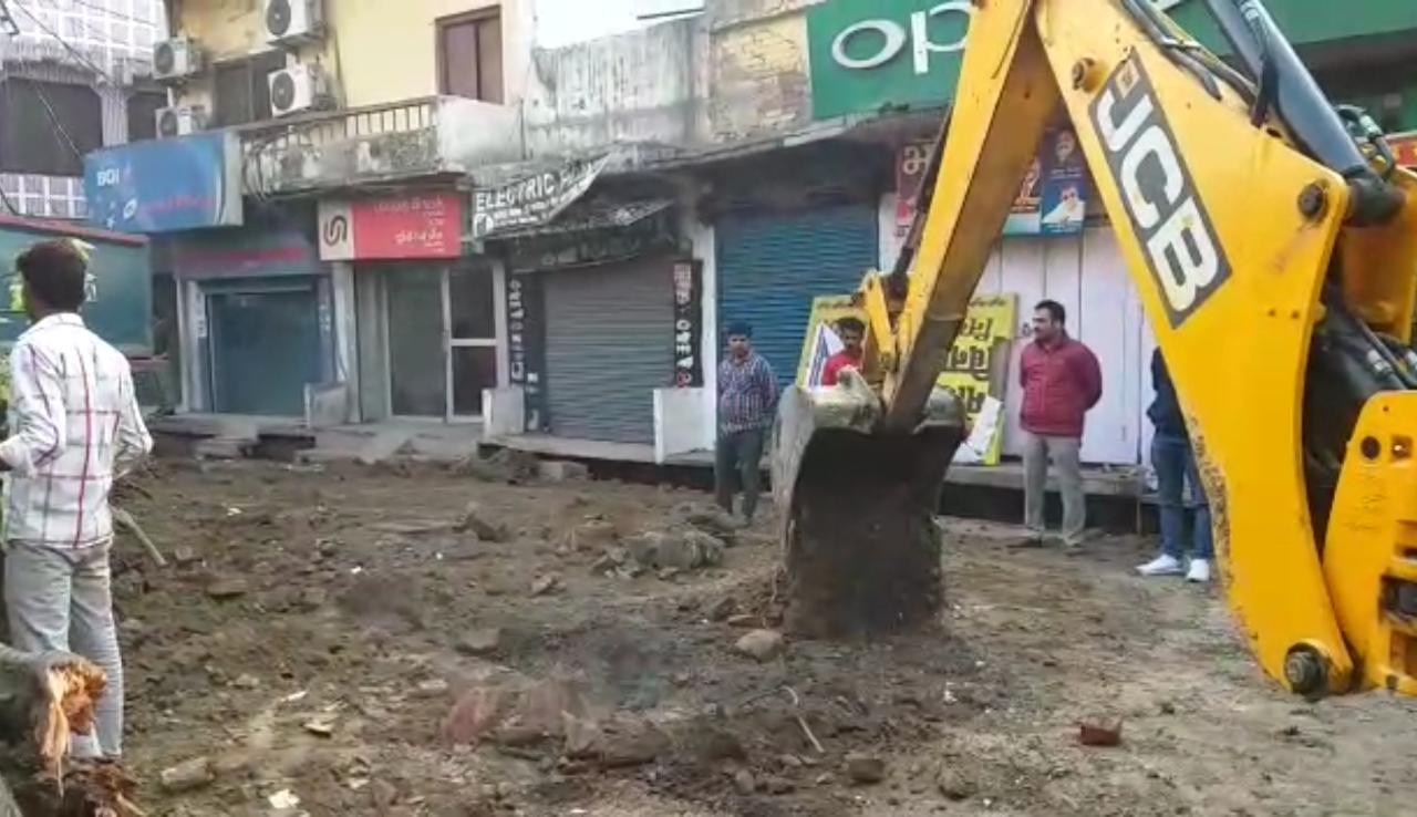 अतिक्रमण पर एक्शन