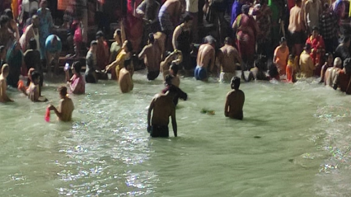 महाशिवरात्रि पर हरिद्वार से लेकर काशी तक हुजूम