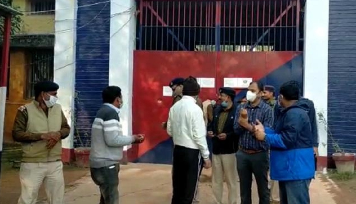 शराबी बेटे से तंग आकर परिजनों ने भेज दिया जेल