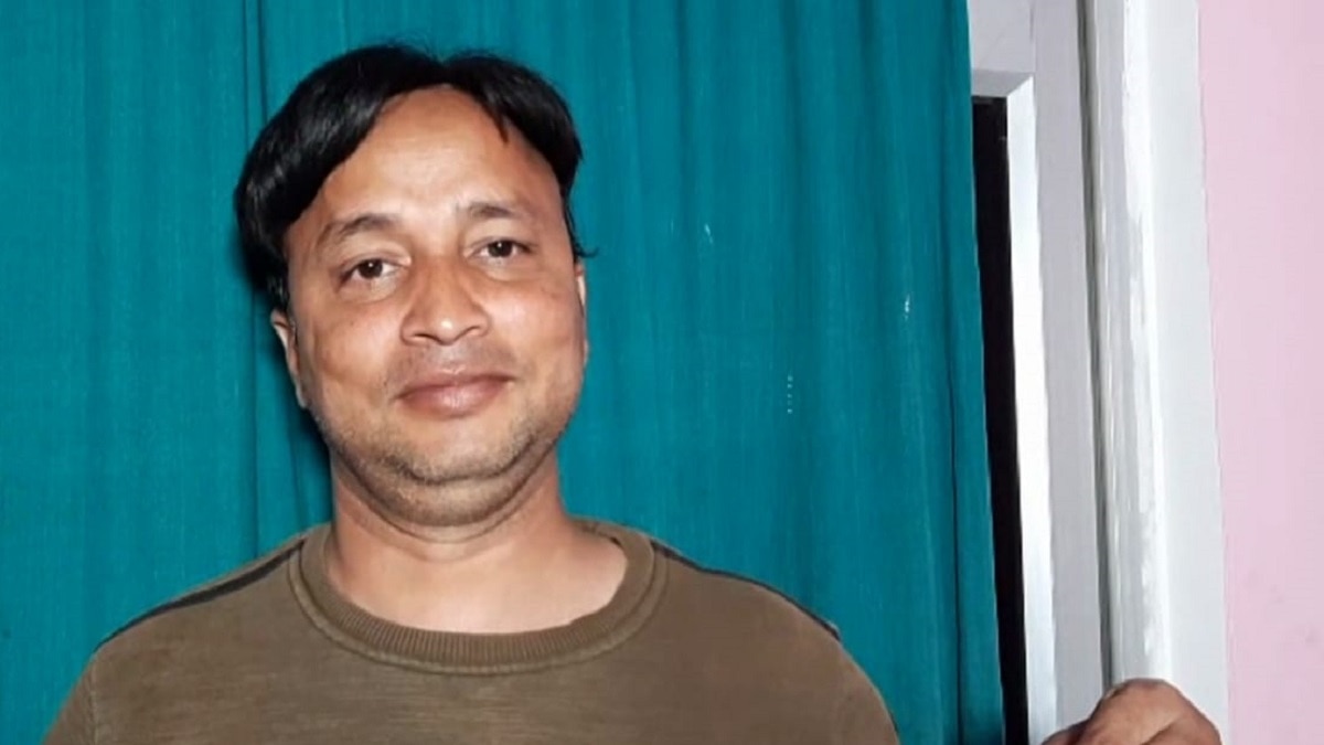 एक ही चुनावी पोस्टर पर दिखे ओवैसी और आदित्यनाथ