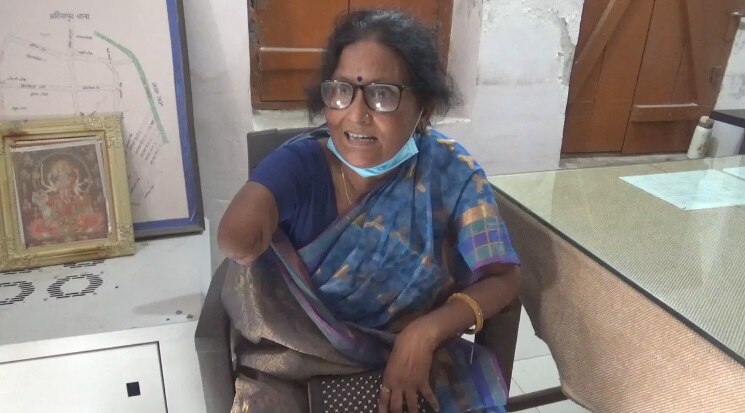 महिला को गलत जगह सुई लगाई