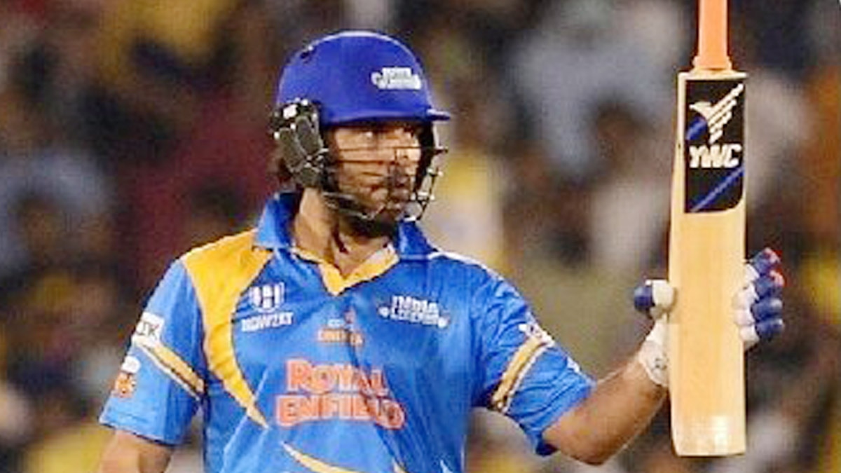 yuvraj singh hits four sixes in a row