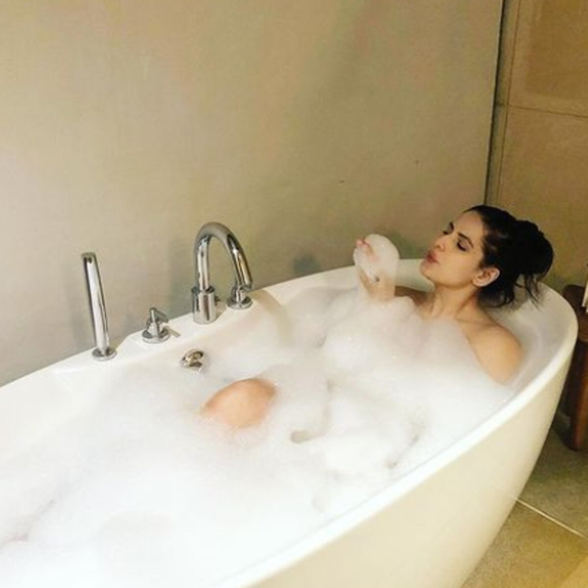 जरीन खान 