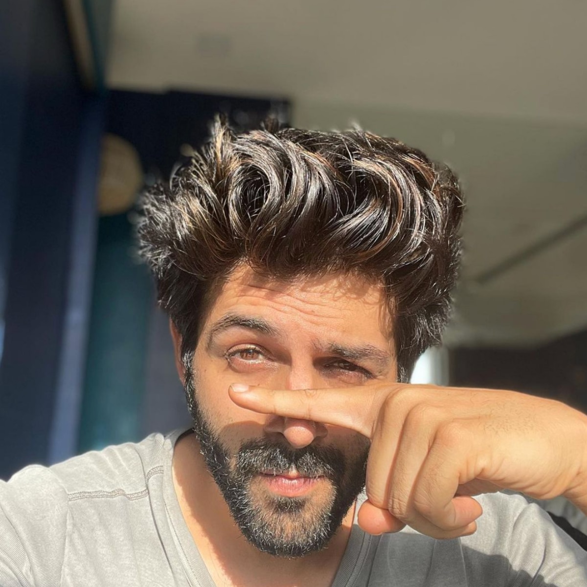 कार्तिक आर्यन 