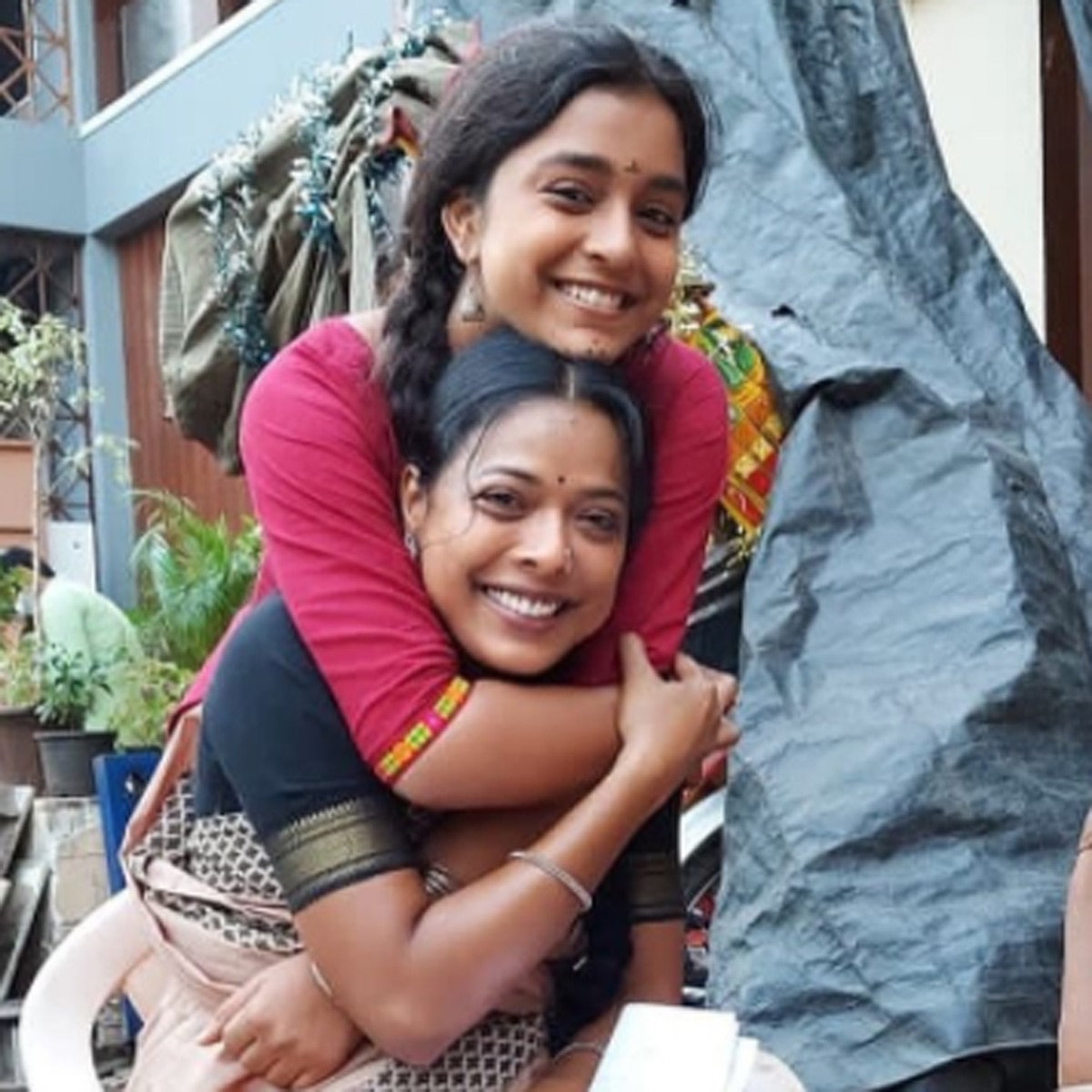 किरण खोजे