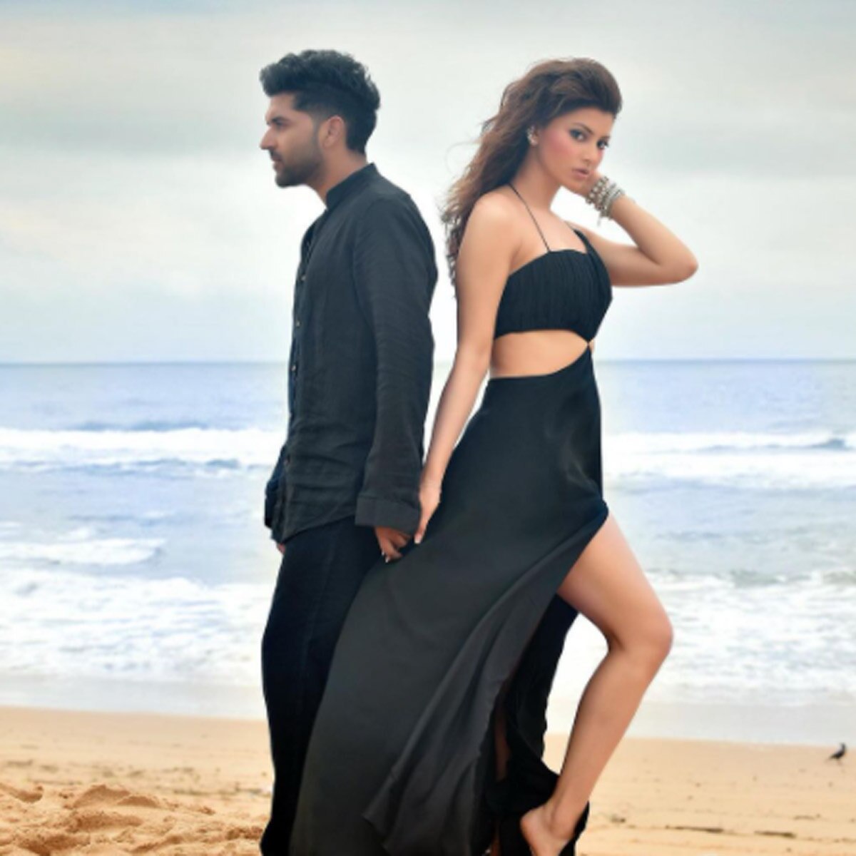 उर्वशी रौतेला-गुरु रंधावा