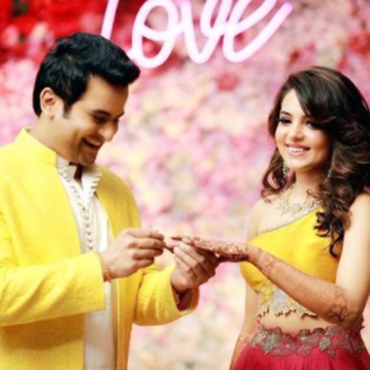 सुगंधा मिश्रा-संकेत भोसले 