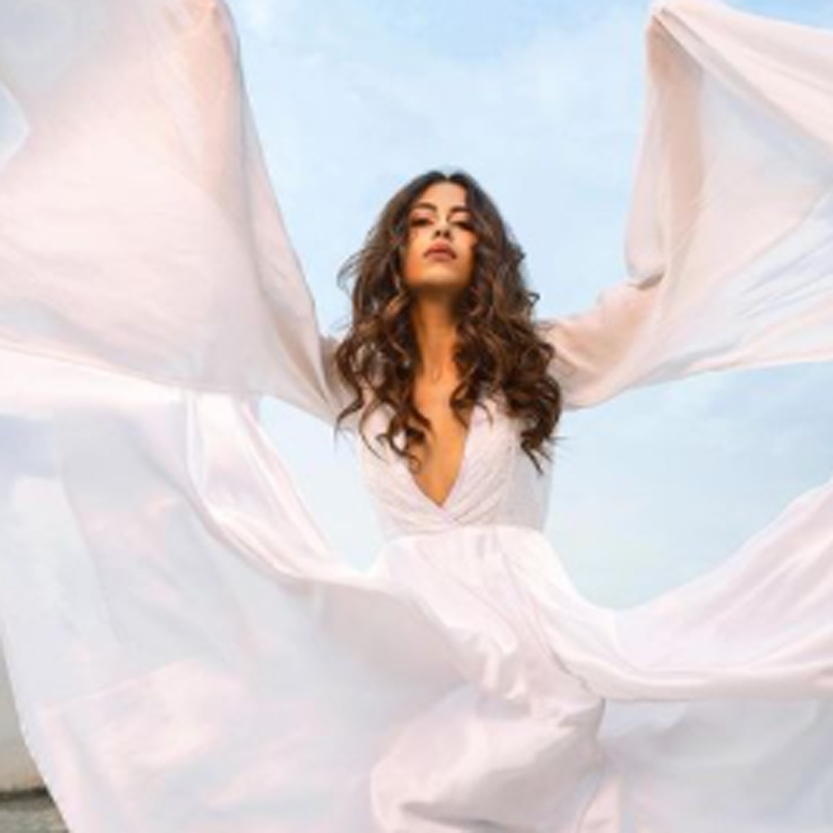  अविका गौर