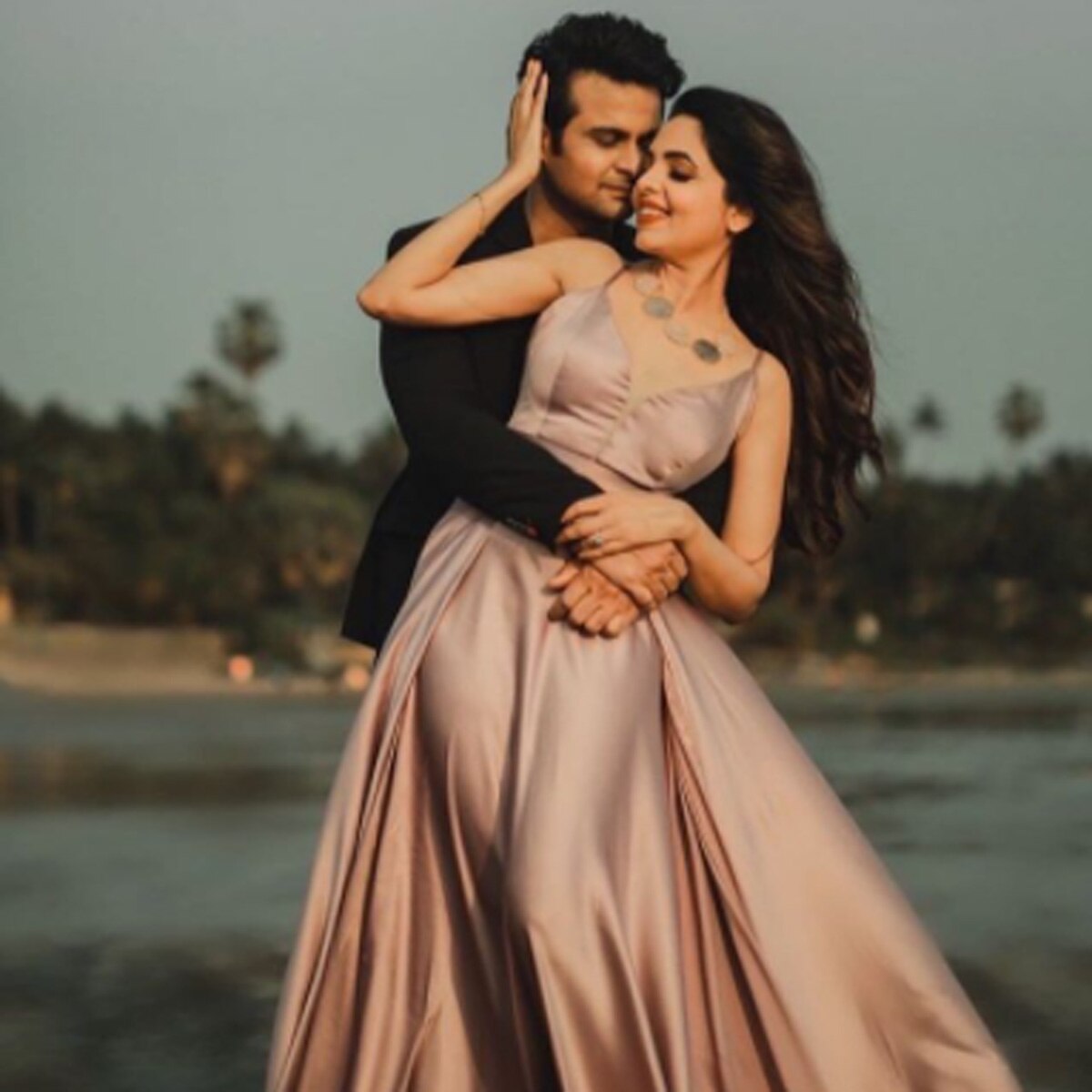 सुगंधा मिश्रा-संकेत भोसले 